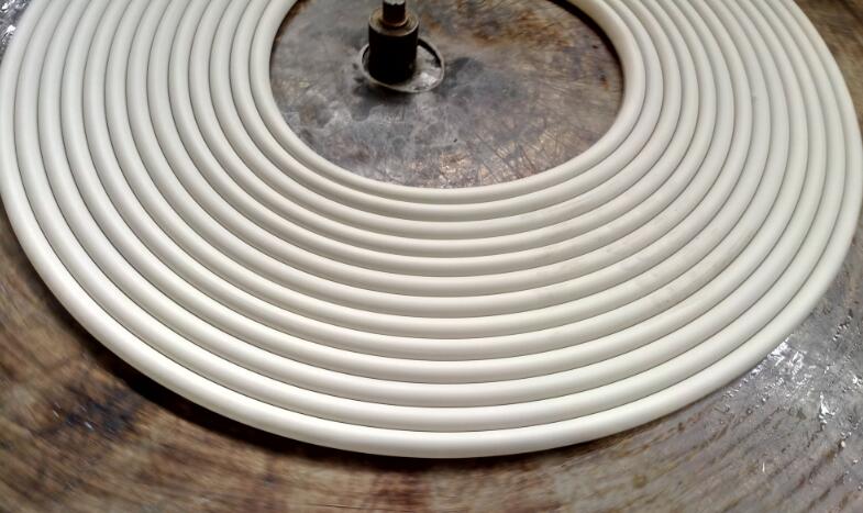 硫化前白色膠管